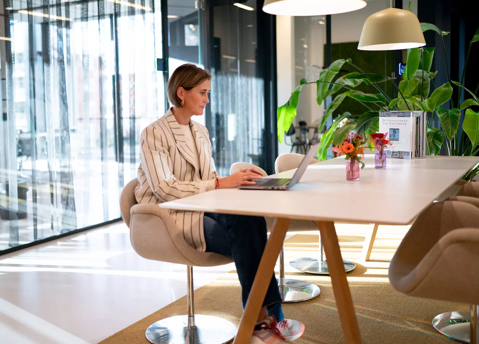 Op zoek naar een leuke vacature bij Vesteda, de vastgoedbelegger die verder kijkt?